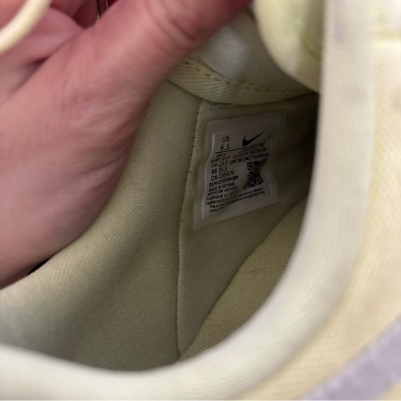 Nike Air Force 1 LX Life Lime Women's Sneakers Size 6.5 - Picture 8 of 9